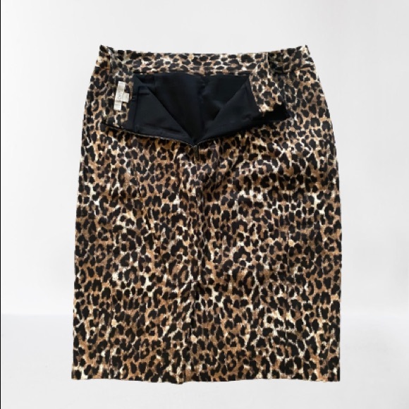 Ann Taylor Loft Leopard Pencil Skirt - size 2 - Picture 4 of 4